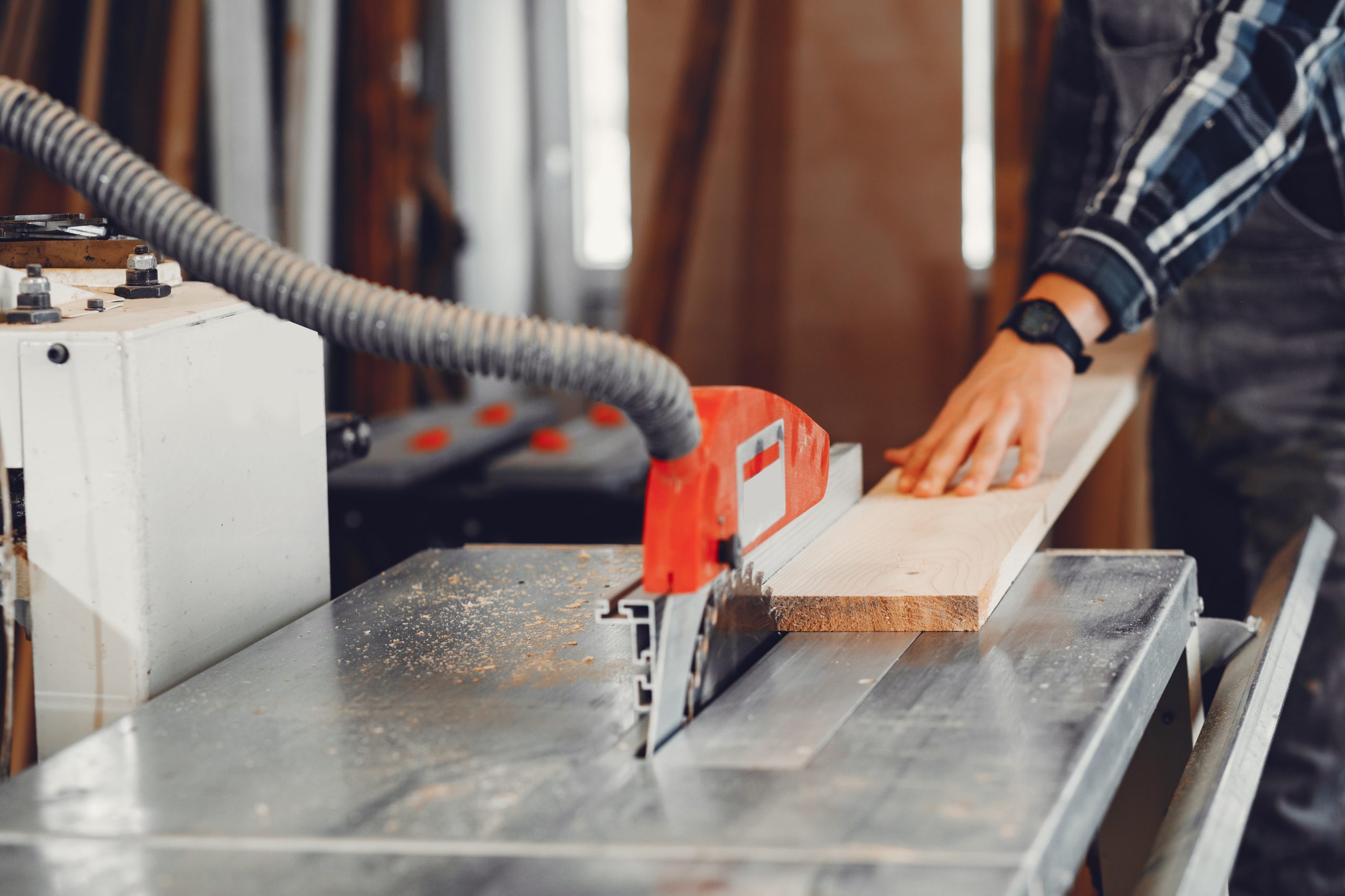 Fresa per spianare legno: la guida definitiva per un lavoro perfetto